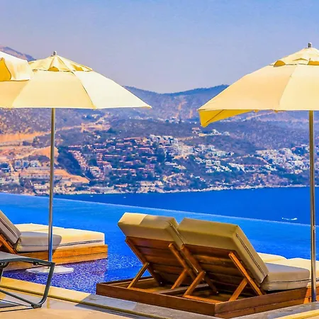 Escala Views Villa *